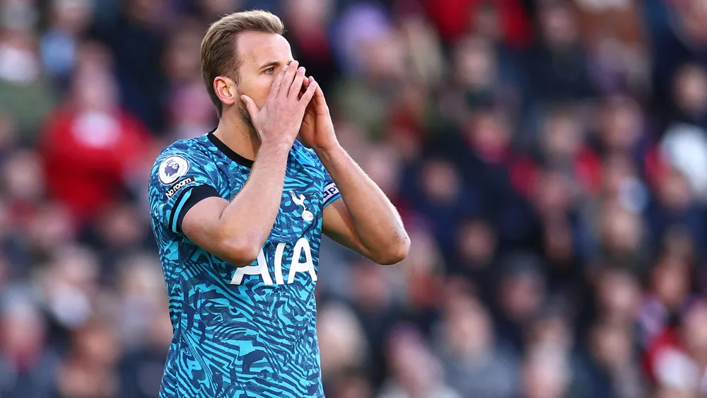 You let your country down - Brentford fans taunt Harry Kane 