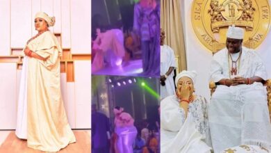 Nkechi Blessing gets kudos from Ooni of Ife following thunderous twerking at event (Video)