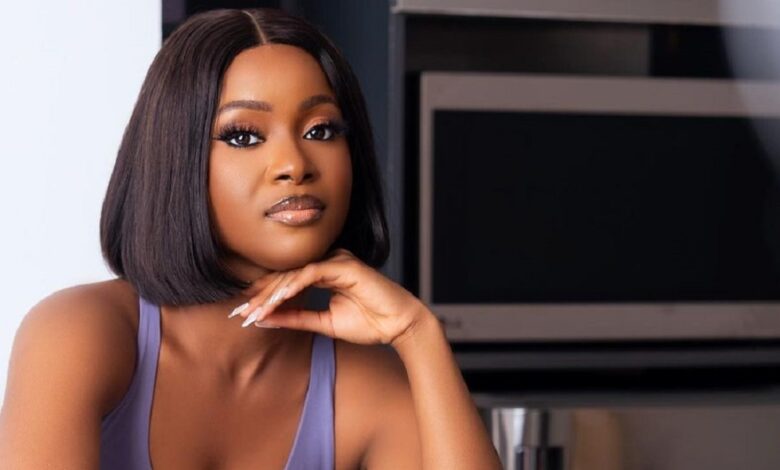 "Oh Lord, don't let me settle for anything that is not for me" — Bella pens crytic note