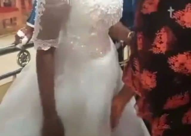 "Na juju" — Specualtions as guest touches in a diabolical manner on her wedding (Video) 