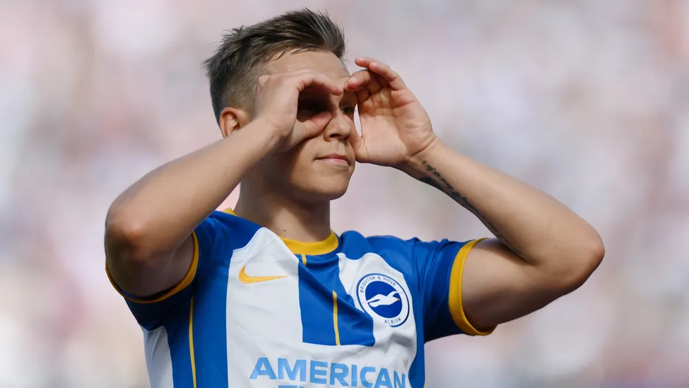 Arsenal agree £26m deal to sign Brighton star Leandro Trossard