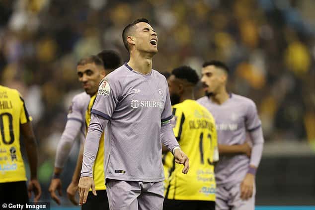 Cristiano Ronaldo taunted with Lionel Messi chants during match