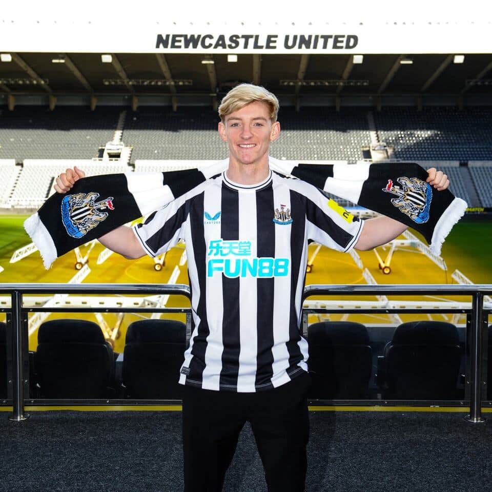 Everton confirms Anthony Gordon's move to Newcastle in blunt 64-word statement