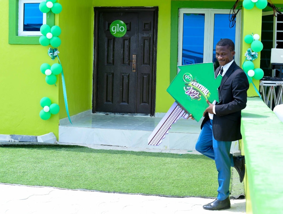 Accountant becomes Glo Festival of Joy house winner in Lagos