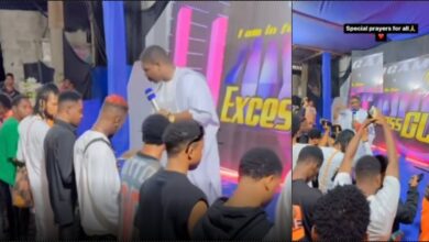 "Na who give me money, I go dey pray for" — Pastor says to yahoo boys during crusade (Video)
