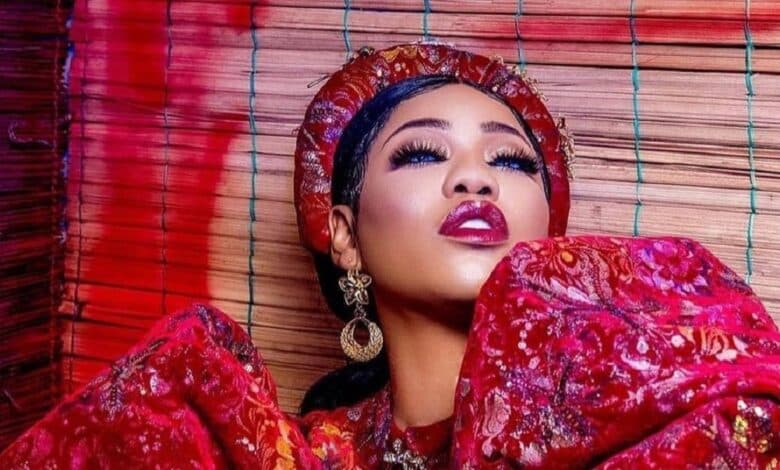 Toyin Lawani schools troll who said 95% men doesn't want to marry single mothers