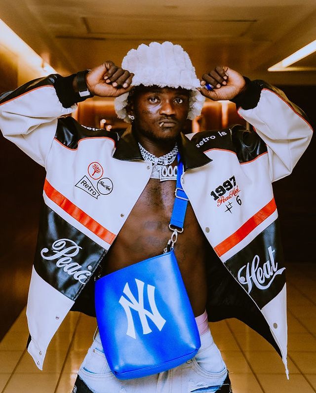 Portable performing filling station