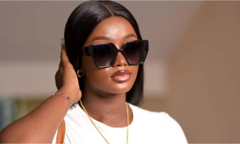 Luchy Donalds flaunts N5 million credit alert as Valentine's day gift from boyfriend