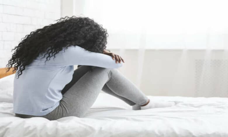 Young lady dating best friend's dad