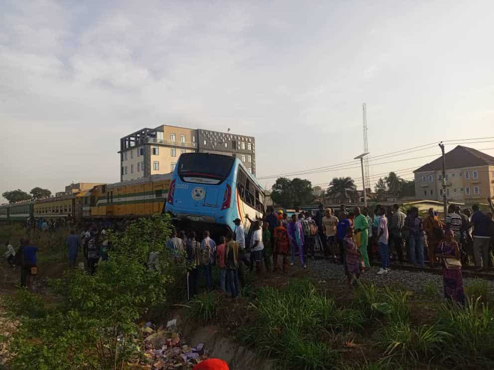 Sanwo-Olu pauses campaigns, declares 3 days mourning following train accident