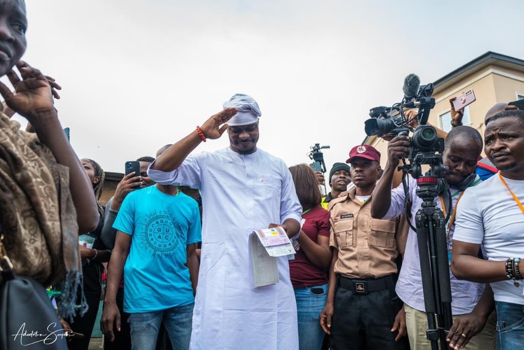 Gbadebo Rhodes-Vivour loses his polling unit to APC