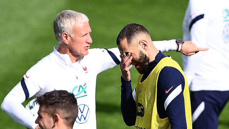  Karim Benzema calls France's coach Didier Deschamps a ' clown and liar'