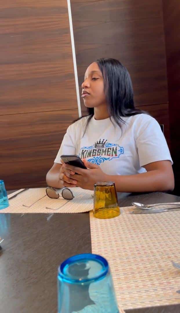 Iyanya goes on date with lady from Davido’s concert, netizens kick (Video)