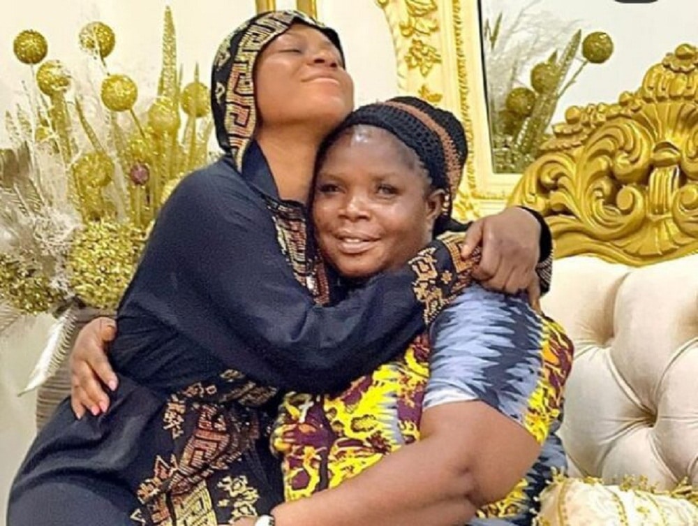 Actress, Destiny Etiko’s mother rain prayers and praises on her as she showers her with gifts and money (Video)