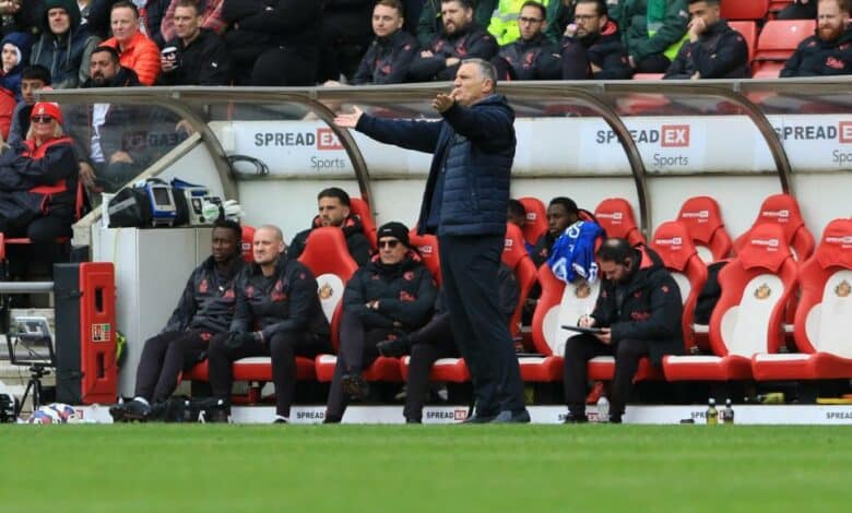 Sunderland coach Tony Mowbray suffers freak injury while celebrating crucial 95th minute goal