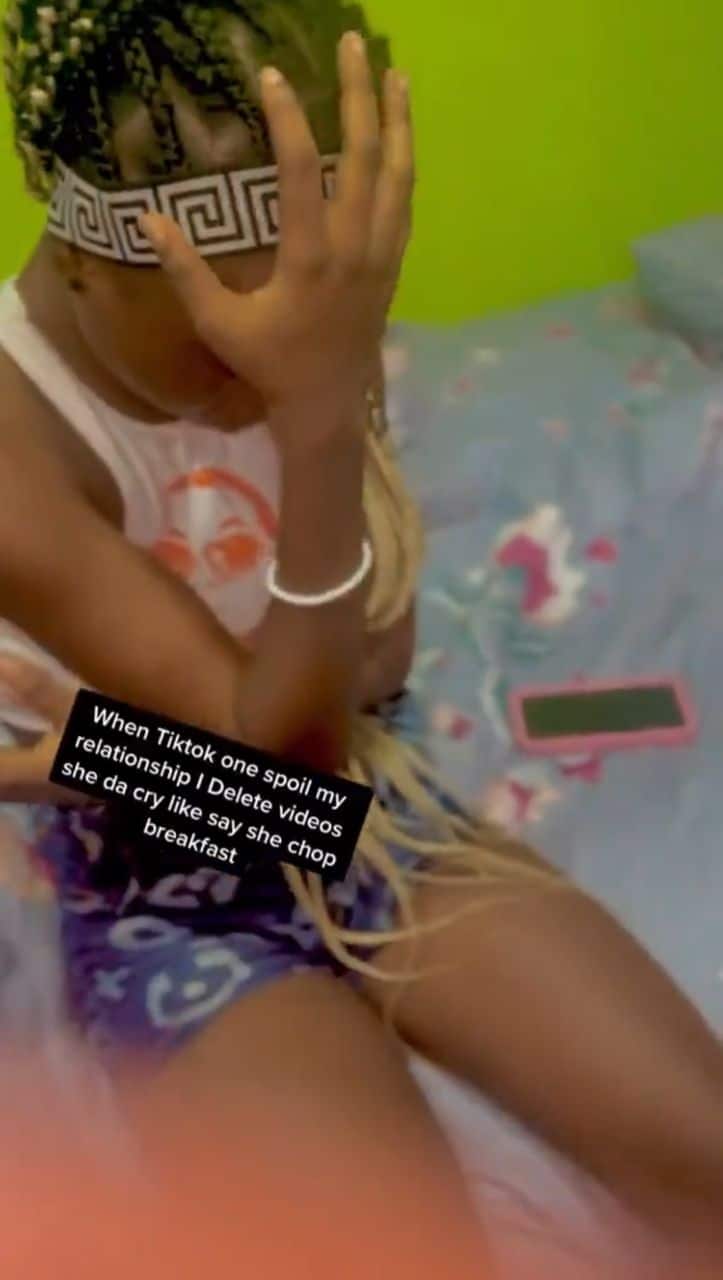 Lady in tears as boyfriend deletes her TikTok content, loses 15K likes (Video)