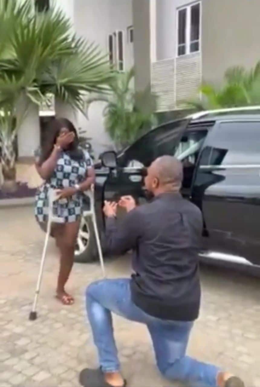 Emotional moment Doris Akonanya get engaged on her birthday (Video)