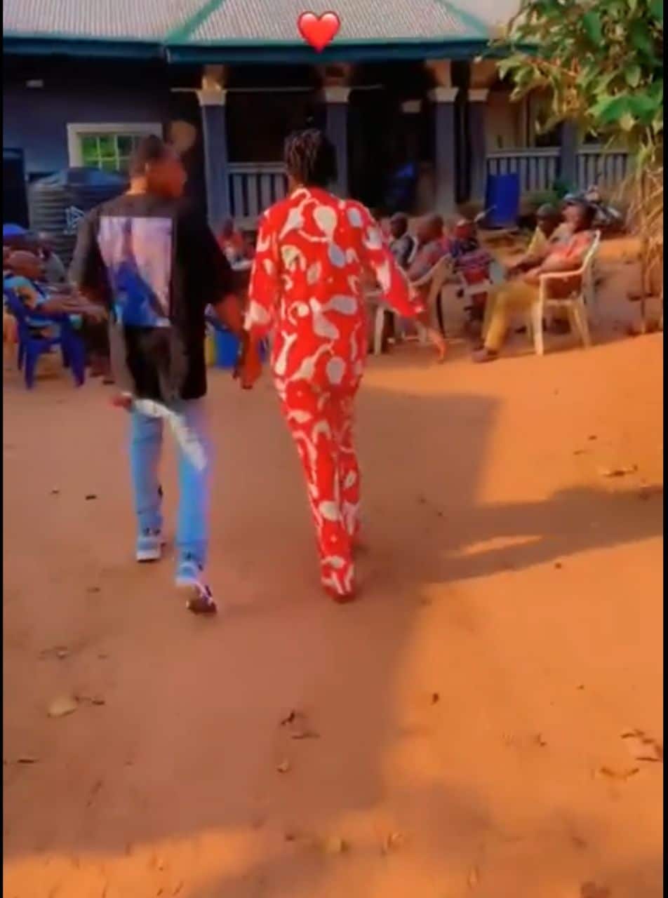 Simple traditional wedding between young lovers cause stir (Video)