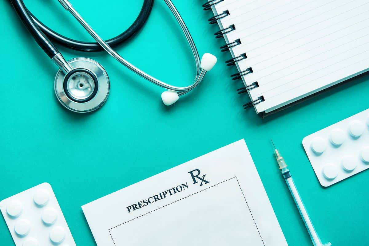 Rich doctor floors troll who slammed her for eating out instead of cooking