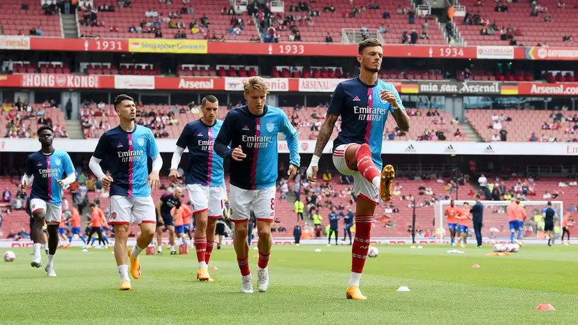 Mikel Arteta 'signs' dog called ‘Win’ to help Arsenal players during training