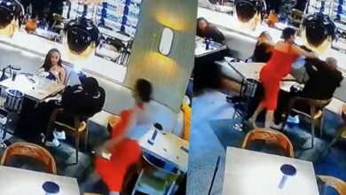 Pregnant side chick attacks boyfriend's main girlfriend in a restaurant