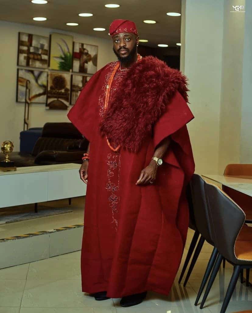 Nigerians allege that the fur Yemi Cregx placed on his agbada signifies he's an Ogboni member