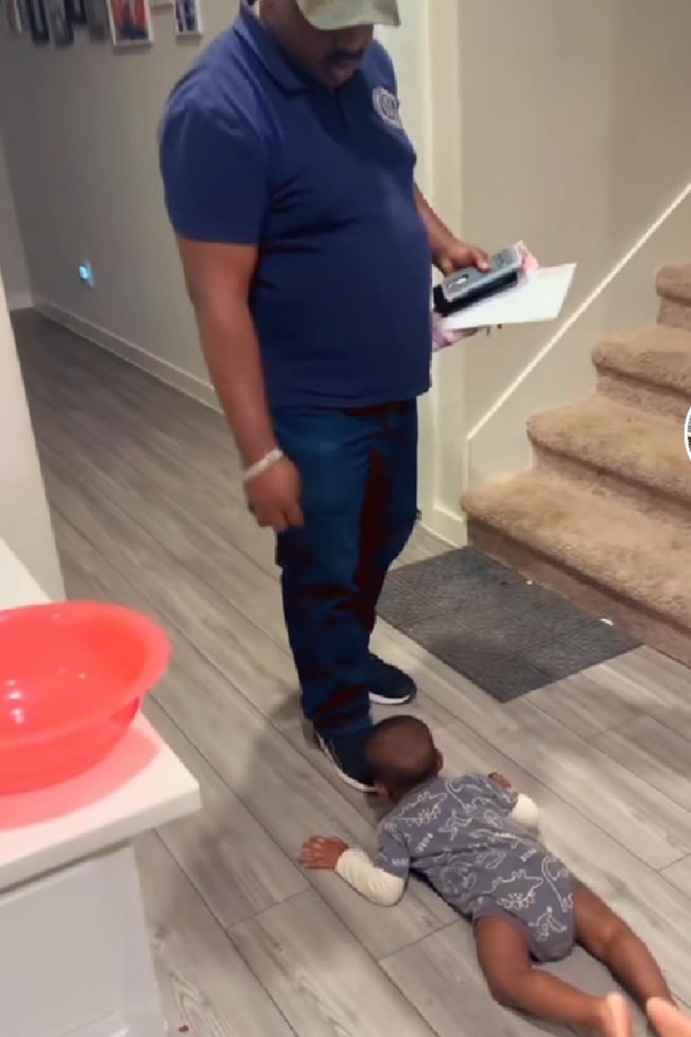 "Cultural Respect in Action" - Little Boy's Prostration to Elder Goes Viral