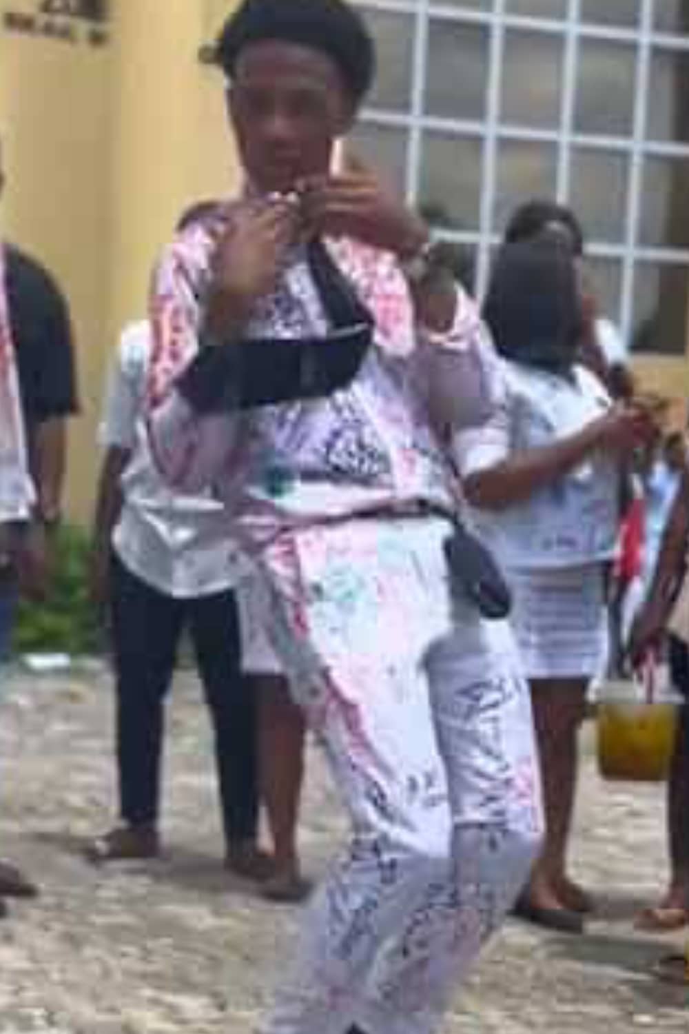 Moment medical graduate paints town red with joyful dance after 7 years in university(Video)