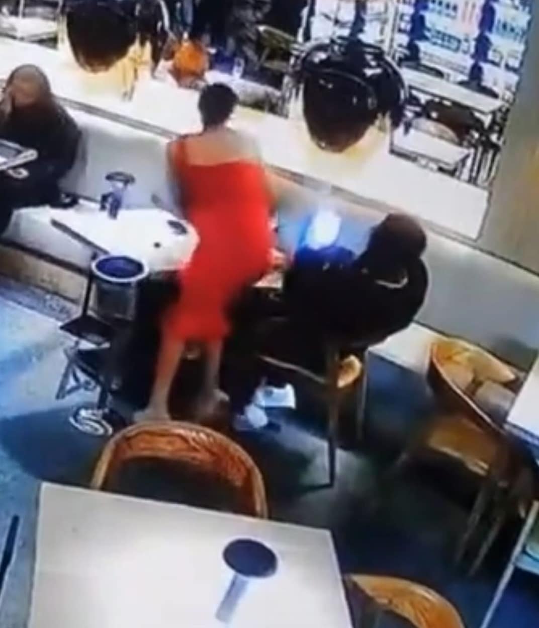 Moment heavily pregnant lady confronts ex-boyfriend and his girlfriend, vlogger King Snow (Video)