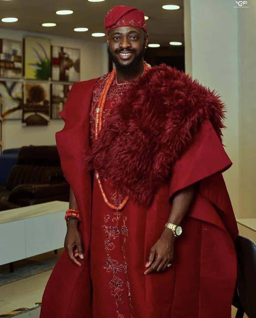 Nigerians allege that the fur Yemi Cregx placed on his agbada signifies he's an Ogboni member