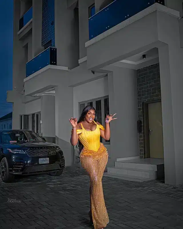 Lady shares glimpse into Nons Miraj N100M 6-bedroom house (Video)