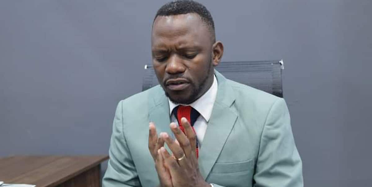 “May God reward you with another wife” – Pastor prays for ‘hardworking men’