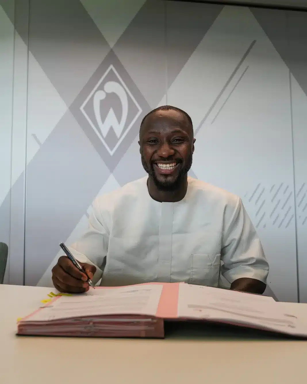 Keita leaves Liverpool, signs surprise deal with Werder Bremen