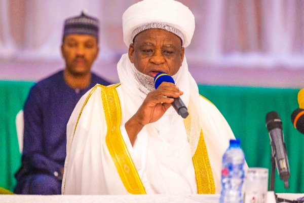 President Tinubu alongside his VP, Shettima seateed at the meeting with traditional rulers