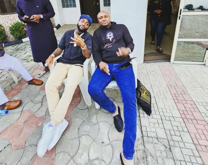 "My oga no dey wear fake" – Israel DMW brags as he shows off Davido's luxury jewelry (Video) 