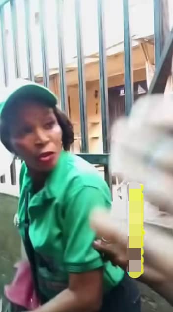 "She said it's Tinubu's order" - Market woman cries out after lady demanded ₦100 from her