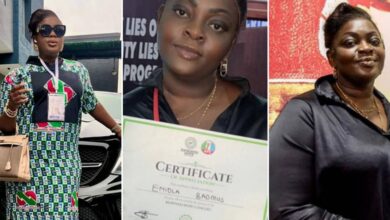 Eniola Badmus’ ‘appearance’ while receiving certificate of appreciation causes buzz