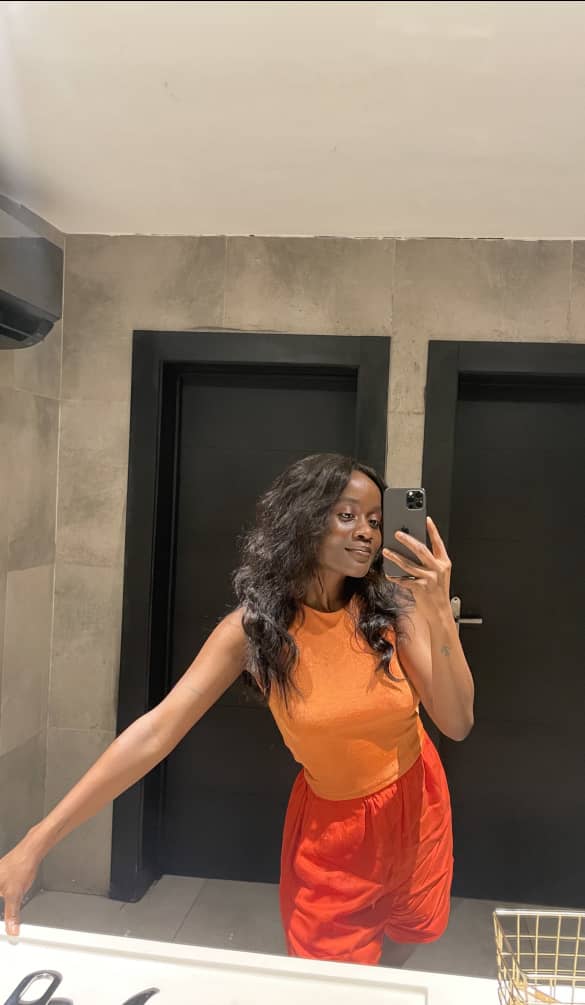 Lady recounts how she ended a friendship of over 10 years with a male friend after he undressed in her presence