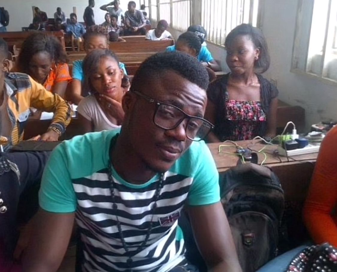 Graduate who hopes to work at 'a big company' rants as he becomes a farmer (Video)