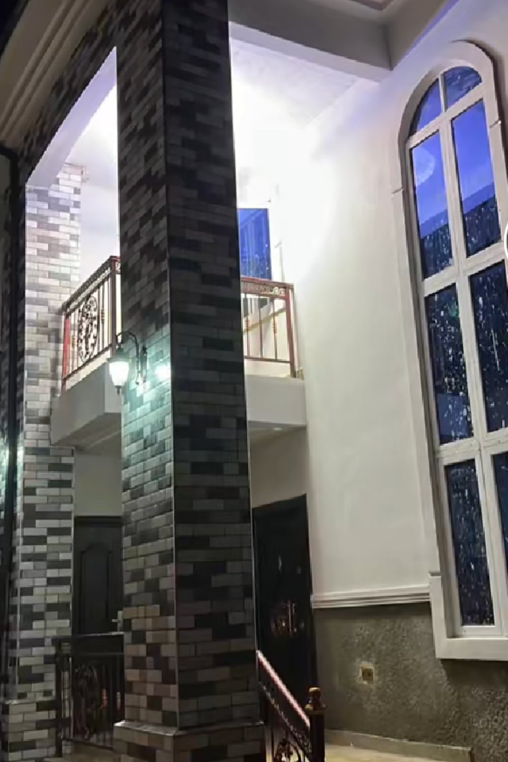 Obi Cubana's house no fine pass this one" - Netizens in awe as young Nigeria man shares self-built stunning mansion