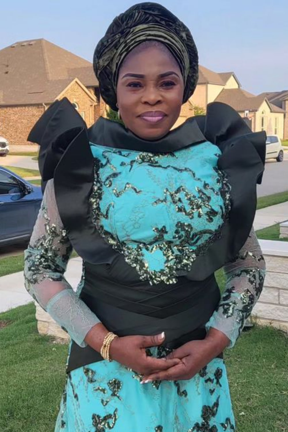 "You are part of us" - Traditionalist calls out Tope Alabi over use scared slang during ministration (Video)