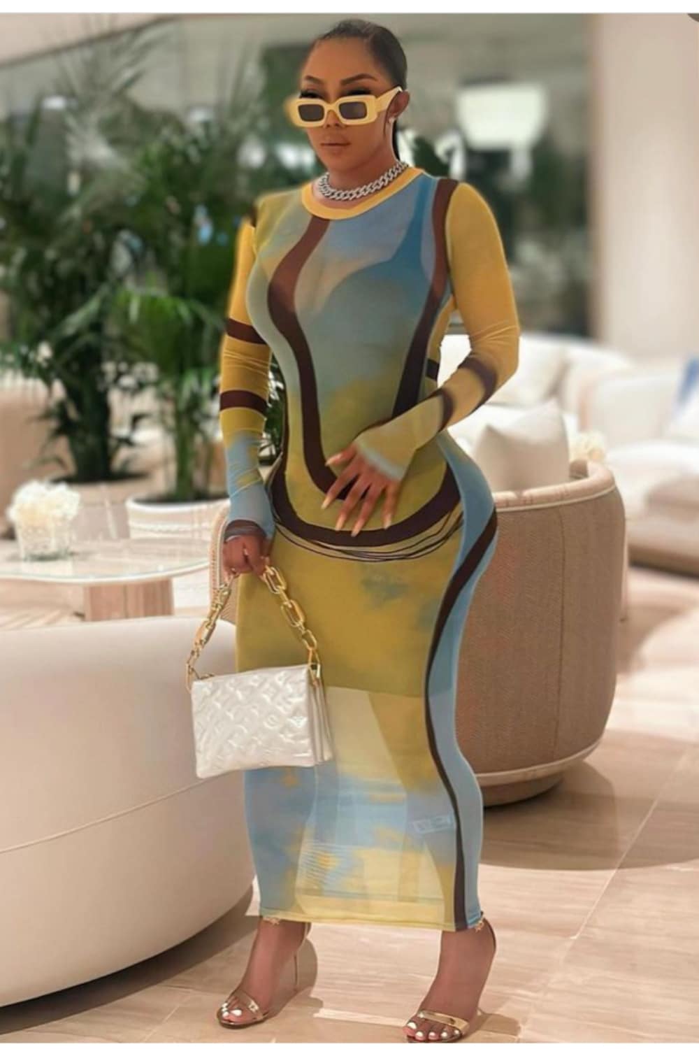 "'if una get yam legs, no dey do yansh' - Nigerian Lady throws shade at Toke Makinwa's new look after liposuction