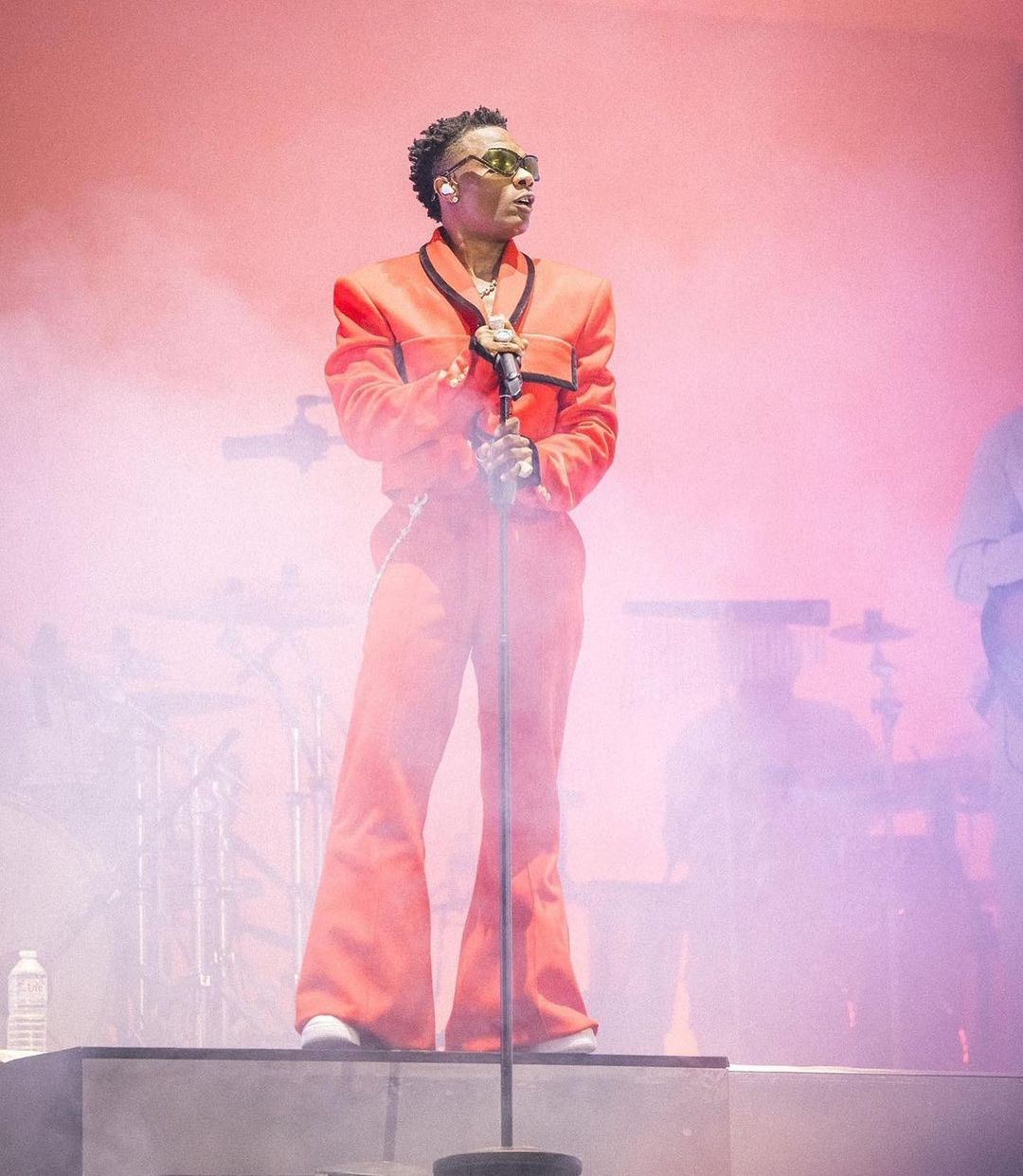 Wizkid £100k ring fans