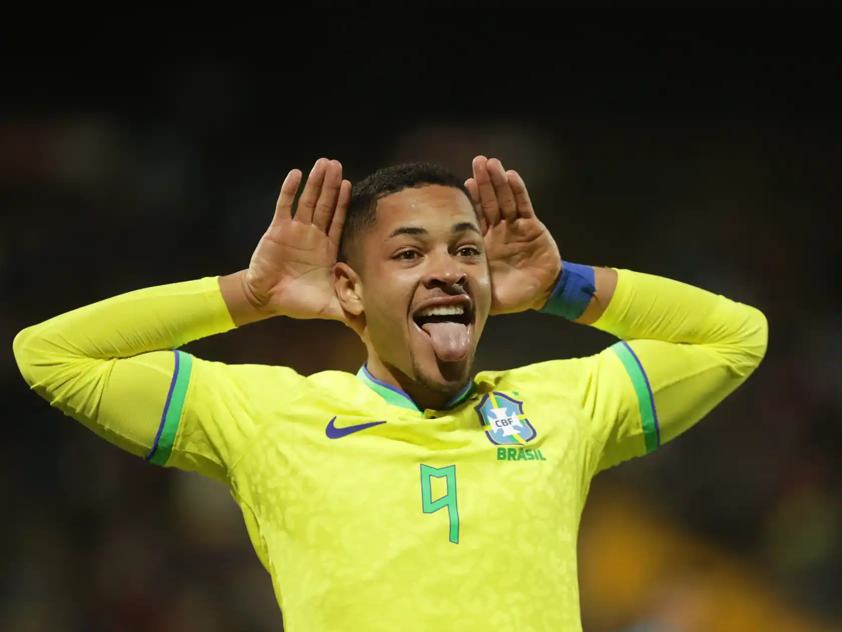 Barcelona sign 18-year-old Vitor Roque from Athletico Paranaense