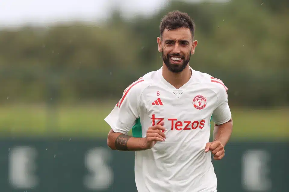 Bruno Fernandes replaces Maguire as Manchester United captain
