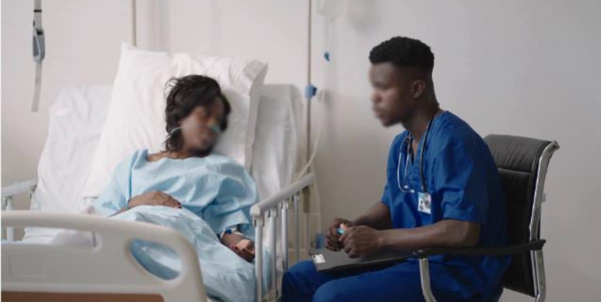 My daughter is ripe, you'll like her - Doctor left dumfounded as patient tries to matchmake him with her daughter during hospital visit