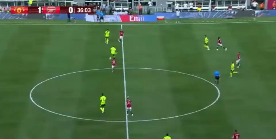 Manchester United picks up a 2-0 win over Arsenal in pre-season match