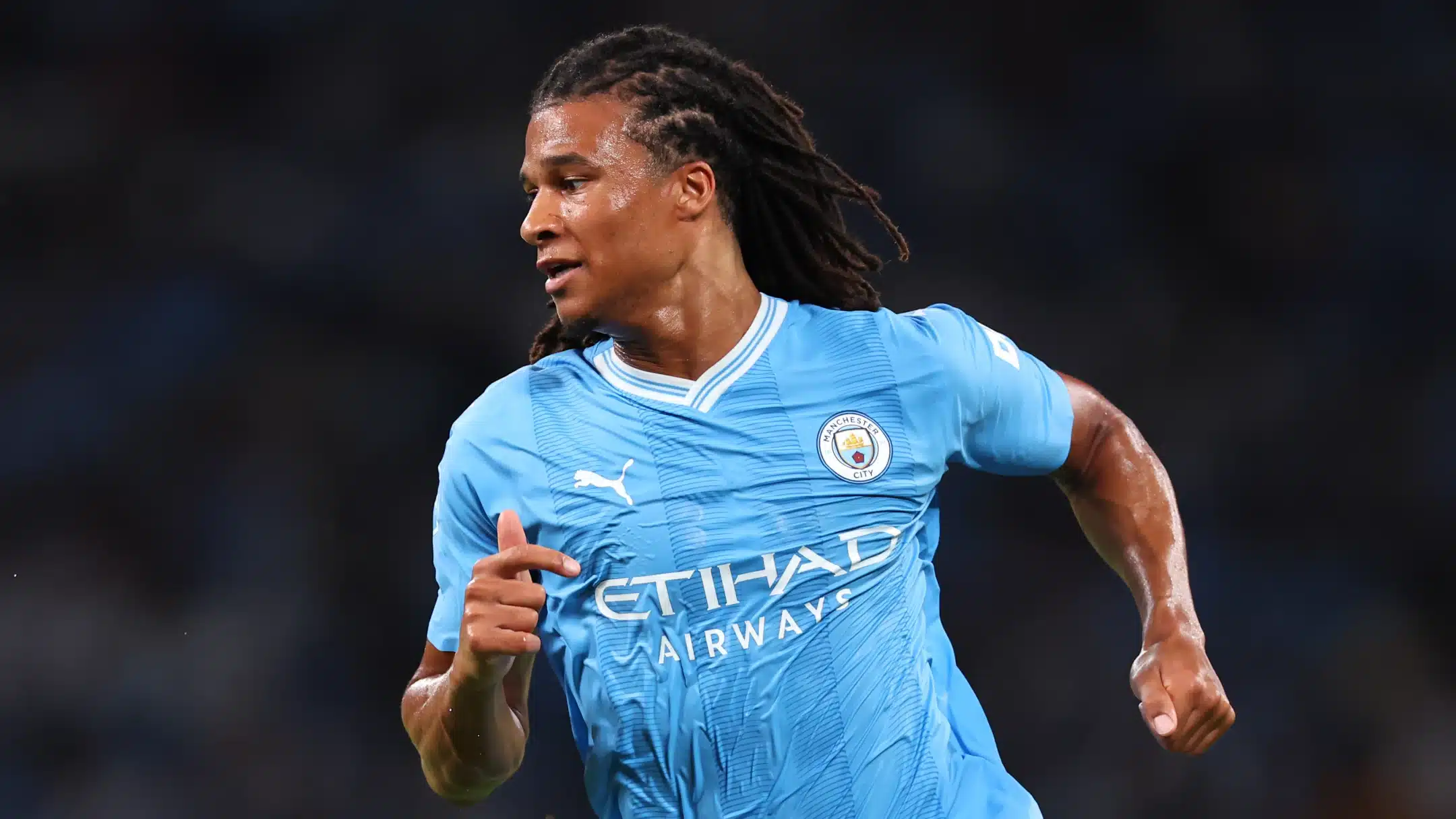 Nathan Ake signs new deal with Manchester City 
