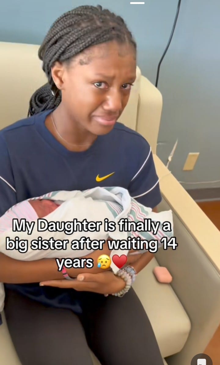 Lady big sister 14 