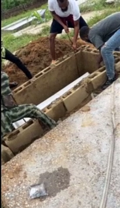 Nasboi lays his only brother to rest amidst tears